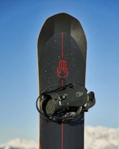 Bataleon Thunder Snowboard 2021-2022 -Boutique Ski Shop Bataleon thunder 12w 660403819 ski pro